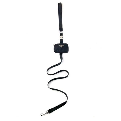 Triangle P Leash with Pouch