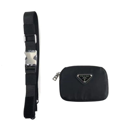 Triangle P Leash with Pouch